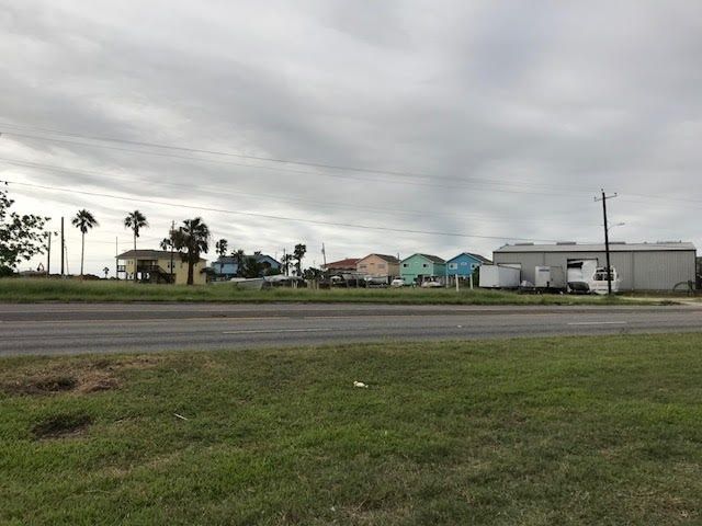 1404 S Commercial St, Aransas Pass, TX 78336